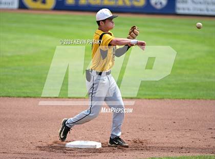Thumbnail 1 in Staples vs. Amity Regional (CIAC Class LL Final) photogallery.