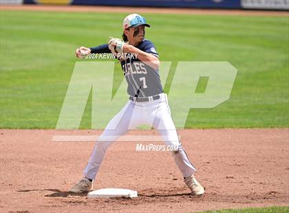 Thumbnail 2 in Staples vs. Amity Regional (CIAC Class LL Final) photogallery.