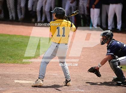 Thumbnail 2 in Staples vs. Amity Regional (CIAC Class LL Final) photogallery.