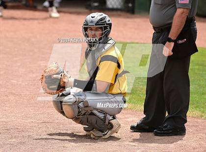 Thumbnail 3 in Staples vs. Amity Regional (CIAC Class LL Final) photogallery.