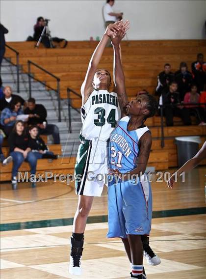 Thumbnail 1 in Madison vs. Pasadena (McDonald's Texas Invitational) photogallery.