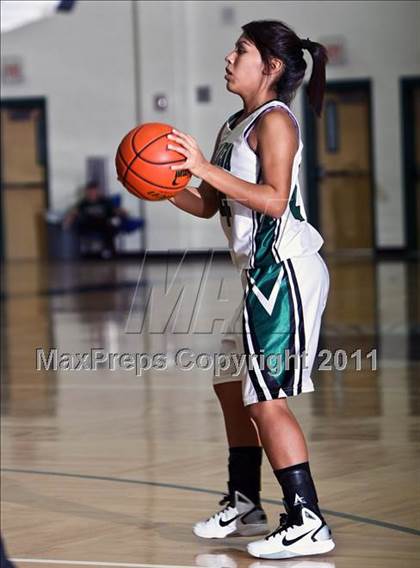 Thumbnail 2 in Madison vs. Pasadena (McDonald's Texas Invitational) photogallery.