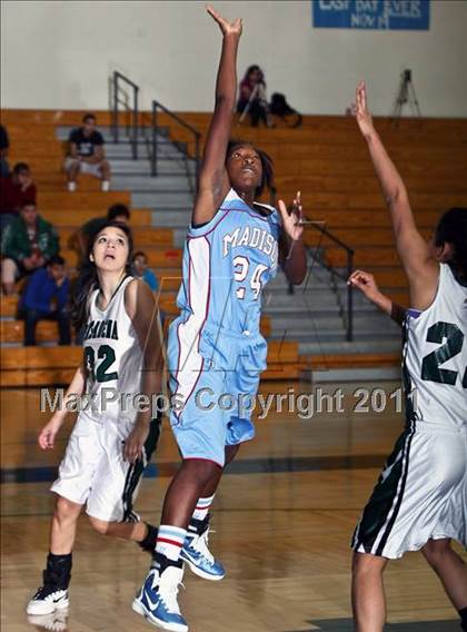 Thumbnail 1 in Madison vs. Pasadena (McDonald's Texas Invitational) photogallery.