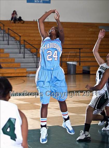 Thumbnail 3 in Madison vs. Pasadena (McDonald's Texas Invitational) photogallery.