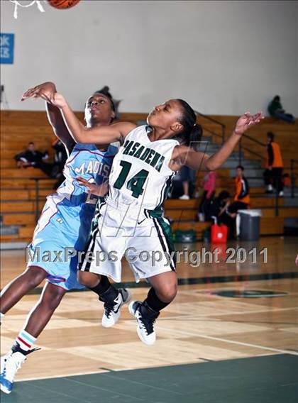 Thumbnail 3 in Madison vs. Pasadena (McDonald's Texas Invitational) photogallery.