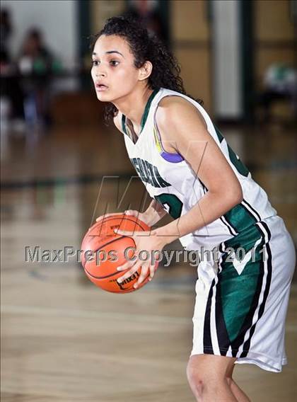 Thumbnail 3 in Madison vs. Pasadena (McDonald's Texas Invitational) photogallery.