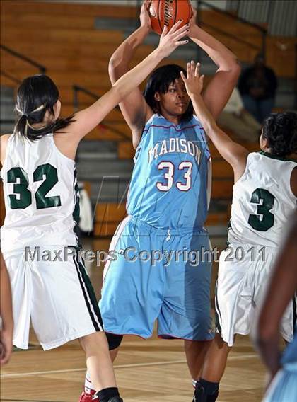 Thumbnail 1 in Madison vs. Pasadena (McDonald's Texas Invitational) photogallery.