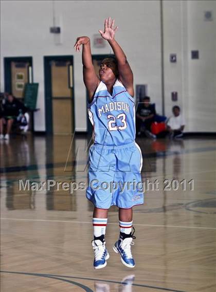 Thumbnail 3 in Madison vs. Pasadena (McDonald's Texas Invitational) photogallery.