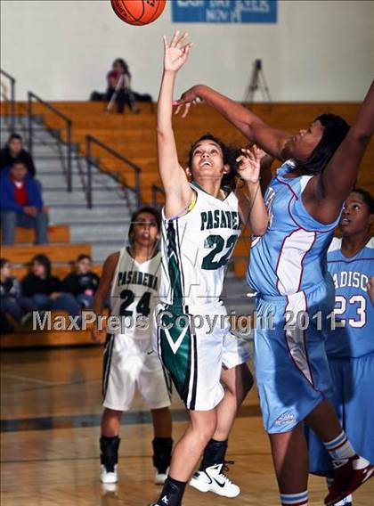 Thumbnail 3 in Madison vs. Pasadena (McDonald's Texas Invitational) photogallery.