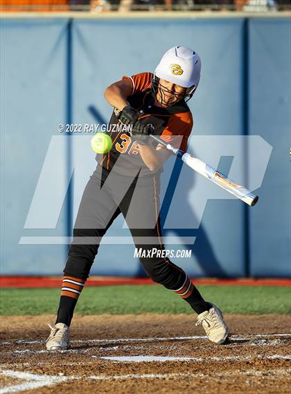Thumbnail 3 in Clovis vs. Central (D1 CIF CS Division 1 Championship) photogallery.