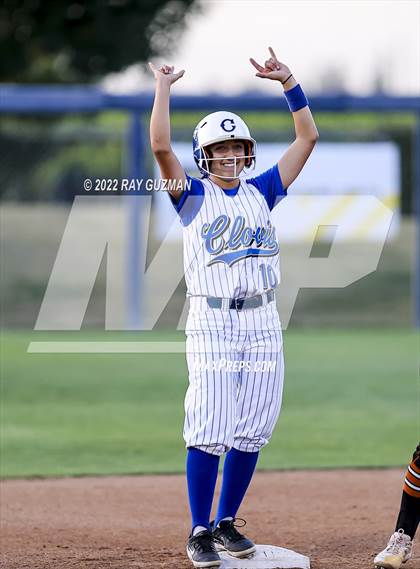 Thumbnail 2 in Clovis vs. Central (D1 CIF CS Division 1 Championship) photogallery.