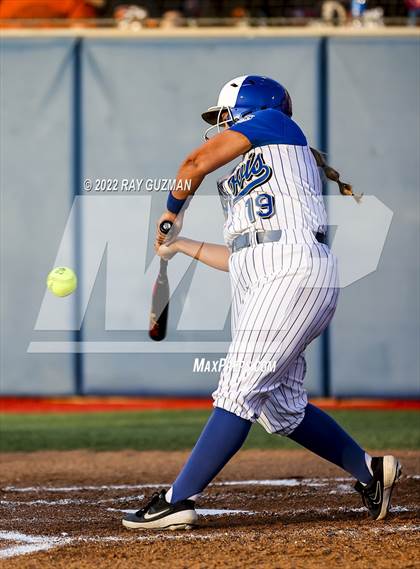 Thumbnail 2 in Clovis vs. Central (D1 CIF CS Division 1 Championship) photogallery.