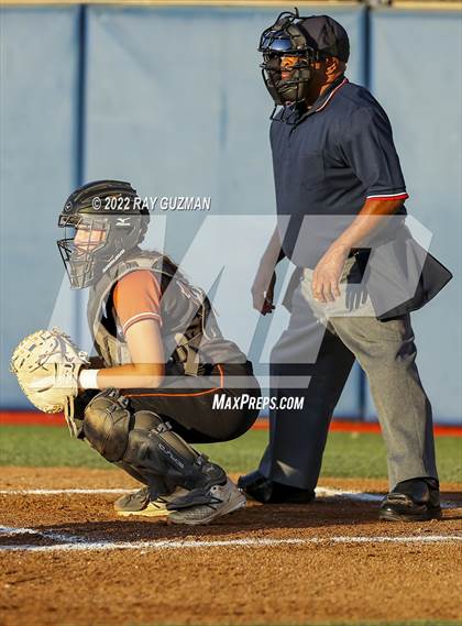 Thumbnail 2 in Clovis vs. Central (D1 CIF CS Division 1 Championship) photogallery.