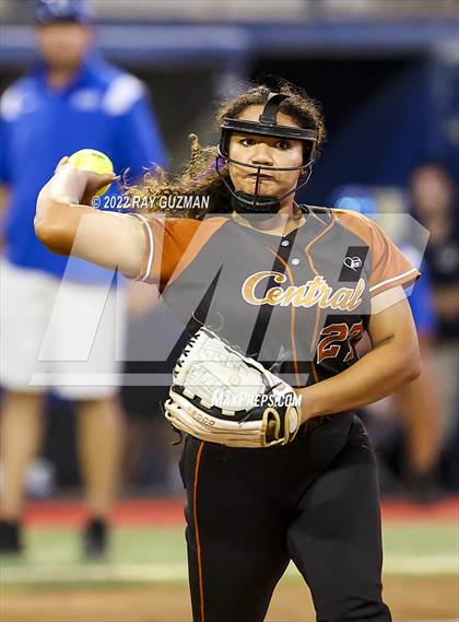 Thumbnail 1 in Clovis vs. Central (D1 CIF CS Division 1 Championship) photogallery.