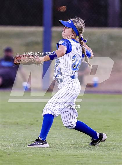 Thumbnail 3 in Clovis vs. Central (D1 CIF CS Division 1 Championship) photogallery.