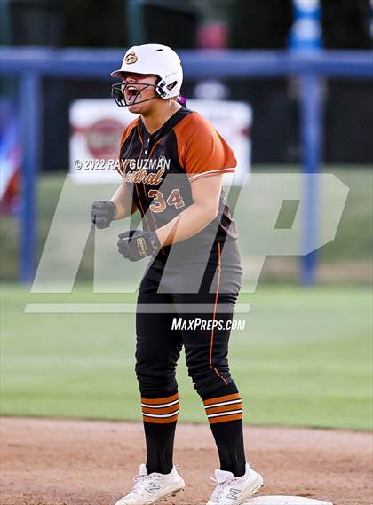 Thumbnail 2 in Clovis vs. Central (D1 CIF CS Division 1 Championship) photogallery.