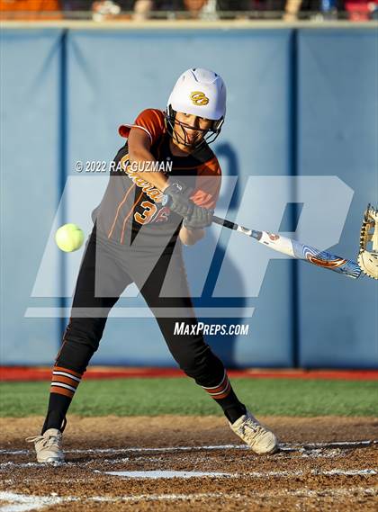 Thumbnail 2 in Clovis vs. Central (D1 CIF CS Division 1 Championship) photogallery.
