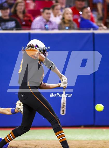 Thumbnail 2 in Clovis vs. Central (D1 CIF CS Division 1 Championship) photogallery.