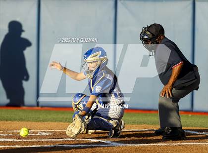 Thumbnail 1 in Clovis vs. Central (D1 CIF CS Division 1 Championship) photogallery.