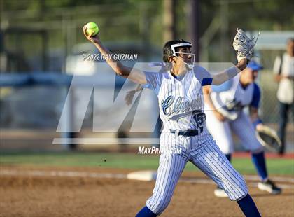 Thumbnail 1 in Clovis vs. Central (D1 CIF CS Division 1 Championship) photogallery.