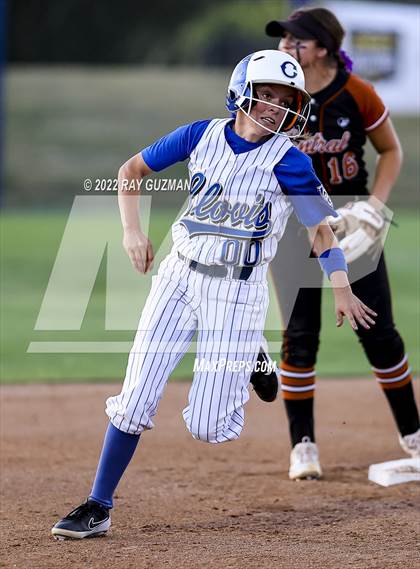 Thumbnail 2 in Clovis vs. Central (D1 CIF CS Division 1 Championship) photogallery.