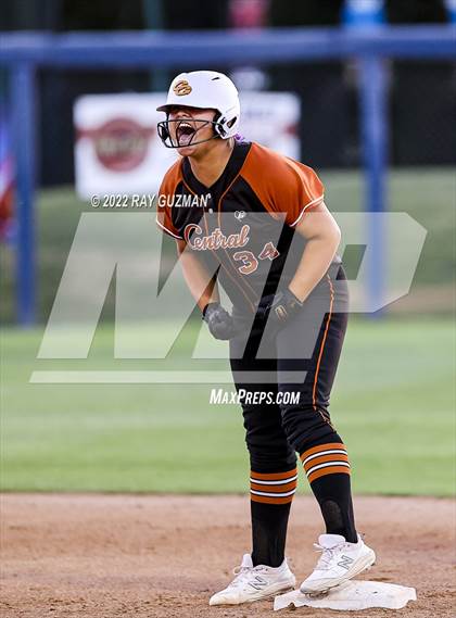 Thumbnail 1 in Clovis vs. Central (D1 CIF CS Division 1 Championship) photogallery.