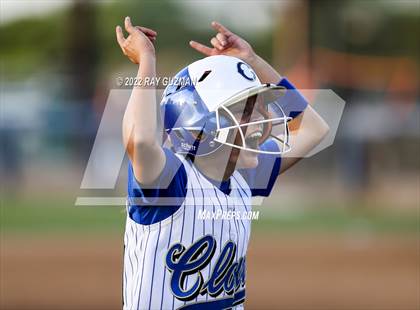 Thumbnail 2 in Clovis vs. Central (D1 CIF CS Division 1 Championship) photogallery.