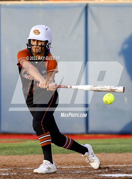 Thumbnail 2 in Clovis vs. Central (D1 CIF CS Division 1 Championship) photogallery.