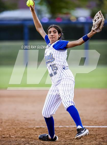 Thumbnail 3 in Clovis vs. Central (D1 CIF CS Division 1 Championship) photogallery.