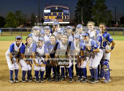 Thumbnail 3 in Clovis vs. Central (D1 CIF CS Division 1 Championship) photogallery.