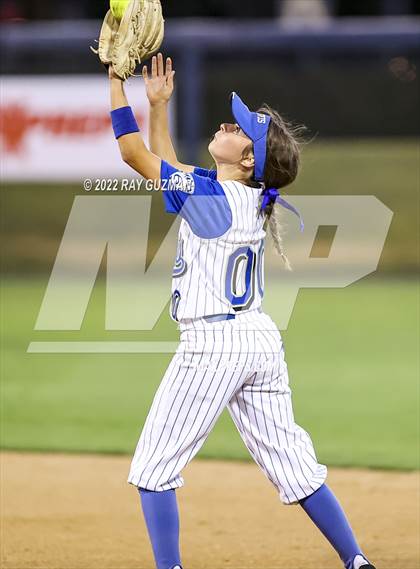 Thumbnail 2 in Clovis vs. Central (D1 CIF CS Division 1 Championship) photogallery.