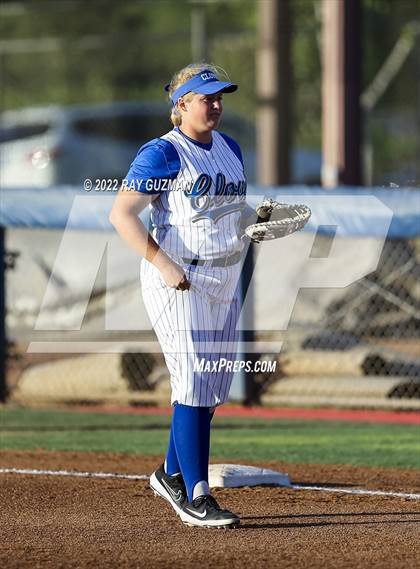 Thumbnail 2 in Clovis vs. Central (D1 CIF CS Division 1 Championship) photogallery.