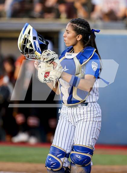 Thumbnail 2 in Clovis vs. Central (D1 CIF CS Division 1 Championship) photogallery.