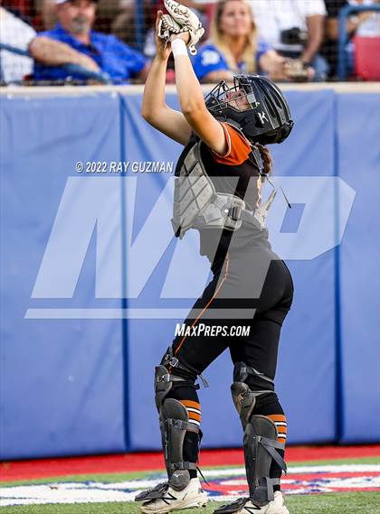 Thumbnail 3 in Clovis vs. Central (D1 CIF CS Division 1 Championship) photogallery.