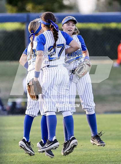 Thumbnail 2 in Clovis vs. Central (D1 CIF CS Division 1 Championship) photogallery.