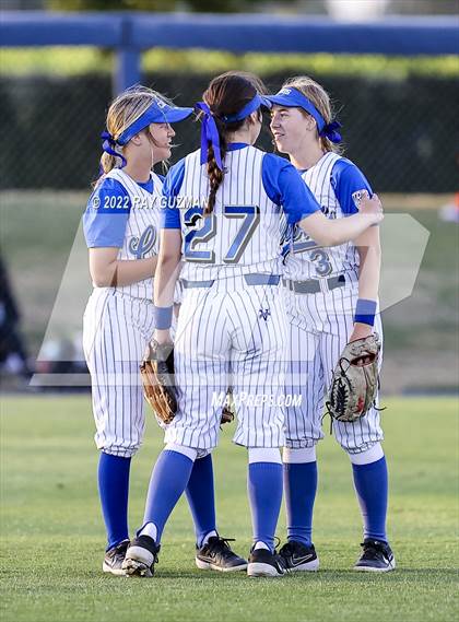 Thumbnail 3 in Clovis vs. Central (D1 CIF CS Division 1 Championship) photogallery.