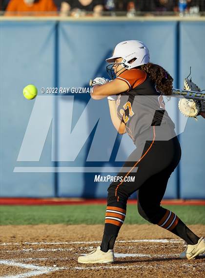 Thumbnail 2 in Clovis vs. Central (D1 CIF CS Division 1 Championship) photogallery.