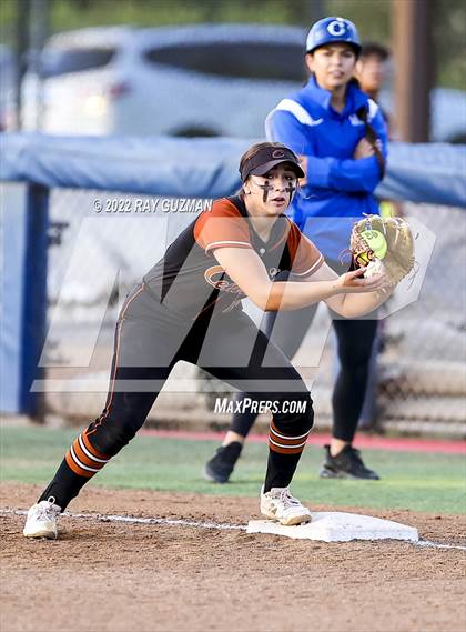 Thumbnail 3 in Clovis vs. Central (D1 CIF CS Division 1 Championship) photogallery.