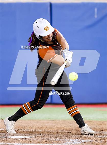 Thumbnail 2 in Clovis vs. Central (D1 CIF CS Division 1 Championship) photogallery.