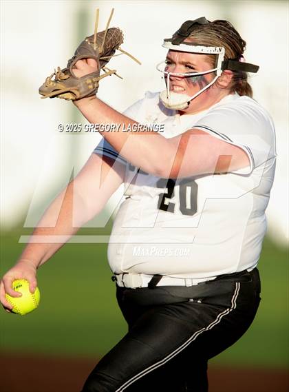 Thumbnail 3 in Forney vs Guyer (UIL 6A Softball State Semi-Final Division II) Game 1 photogallery.
