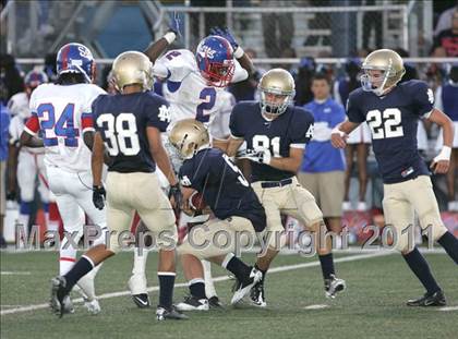 Thumbnail 2 in Serra @ Notre Dame photogallery.
