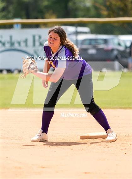 Thumbnail 3 in Tarboro vs. West Carteret photogallery.
