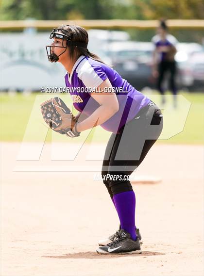 Thumbnail 3 in Tarboro vs. West Carteret photogallery.