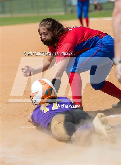 Thumbnail 2 in Tarboro vs. West Carteret photogallery.