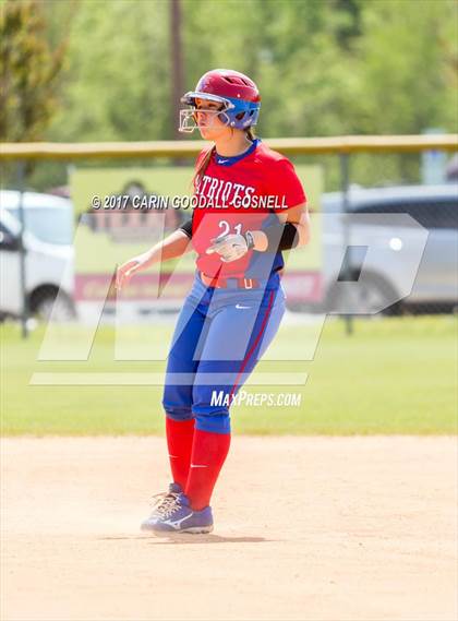 Thumbnail 1 in Tarboro vs. West Carteret photogallery.