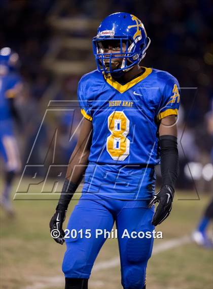 Thumbnail 1 in Bishop Amat vs Oaks Christian photogallery.