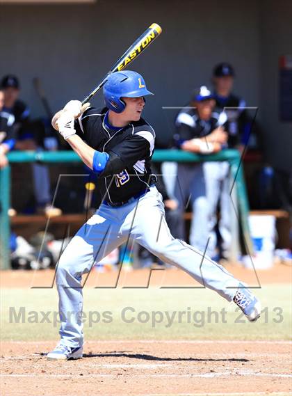 Thumbnail 2 in Lexington vs. Mater Dei (National High School Invitational) photogallery.