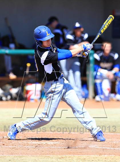 Thumbnail 2 in Lexington vs. Mater Dei (National High School Invitational) photogallery.