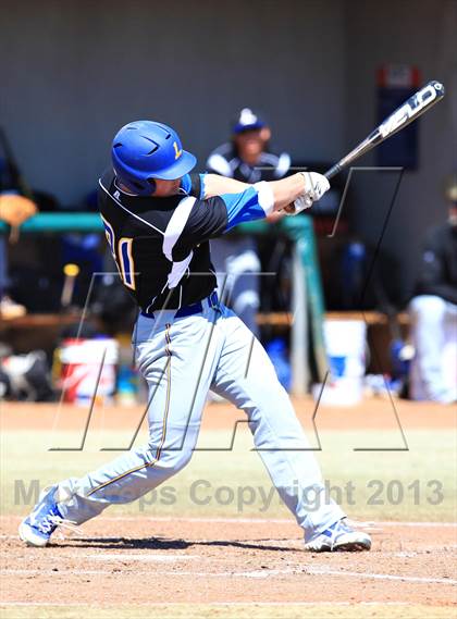 Thumbnail 2 in Lexington vs. Mater Dei (National High School Invitational) photogallery.