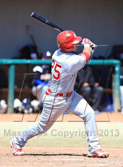 Thumbnail 2 in Lexington vs. Mater Dei (National High School Invitational) photogallery.
